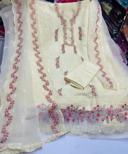 অরগান্জা টিস্যু ফোর পিছ